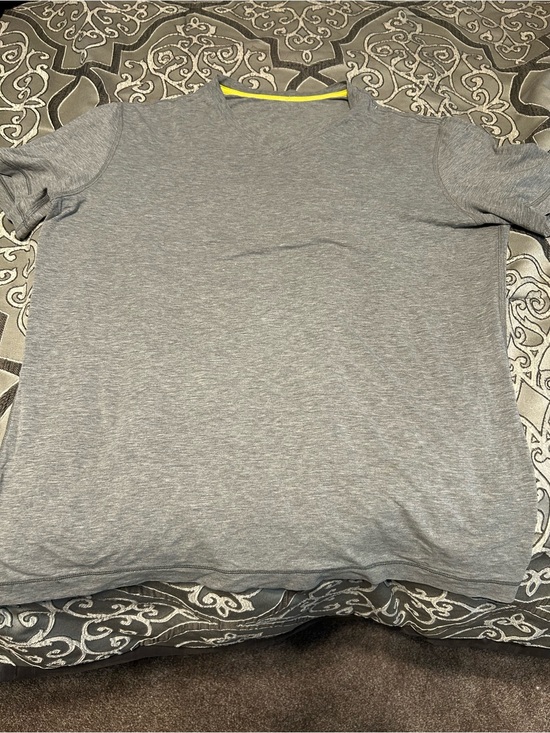lululemon athletica Other - lululemon athletica Men's Short-Sleeve Crew in Heather Gray with Yellow Trim